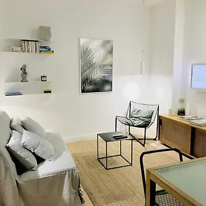 https://le-saint-sernin-appartements-toulouse-hypercentre.midi-pyreneeshotels.com